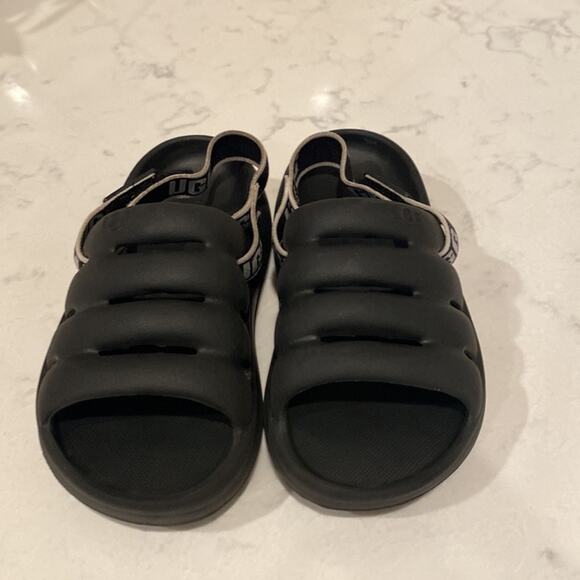 Ugg sports yeah slide black summer beach vacation comfortable size 12 Toddler - Picture 3 of 7